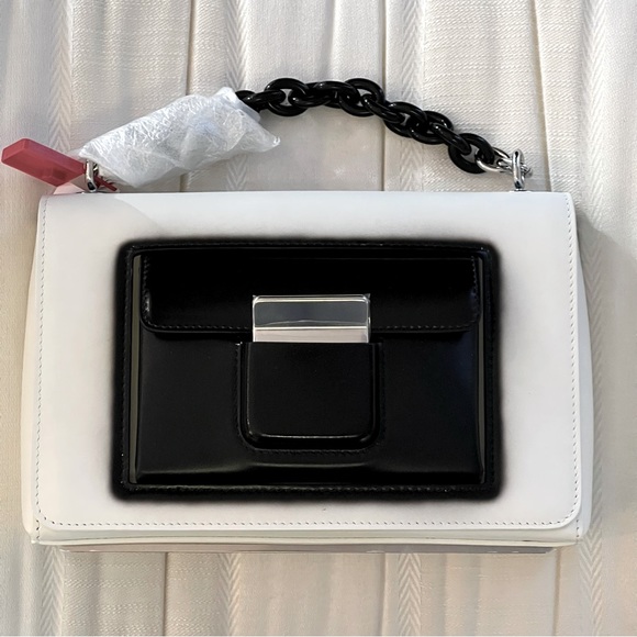 NEW Balenciaga Chain Strap Leather Bag - Picture 2 of 15